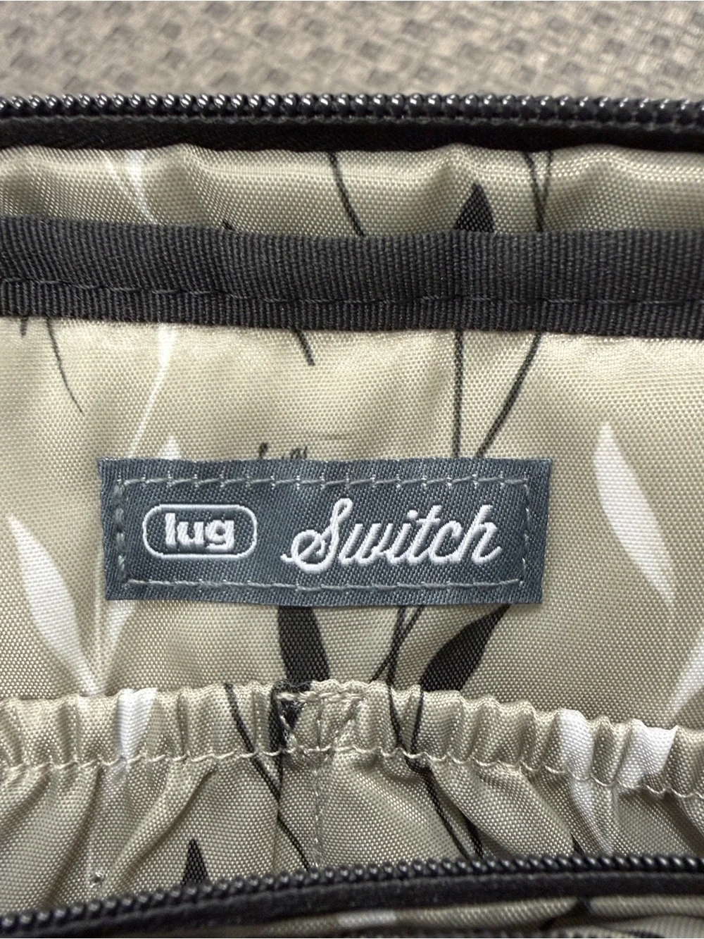 Lug Switch RFID Crossbody Wallet Bag in a heather grey